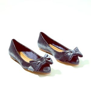 Gorgeous New Loft Velvet Bow Flats